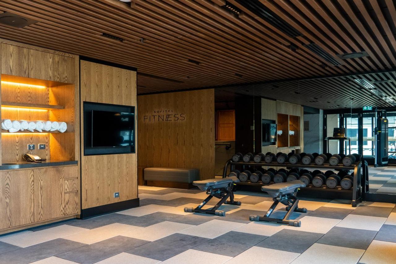 Sofitel Adelaide Hotel Kültér fotó The gym at the 108